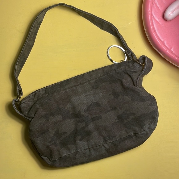 PIXI 🦋 - Y2K small purse camo & embroidery! - Picture 3 of 5